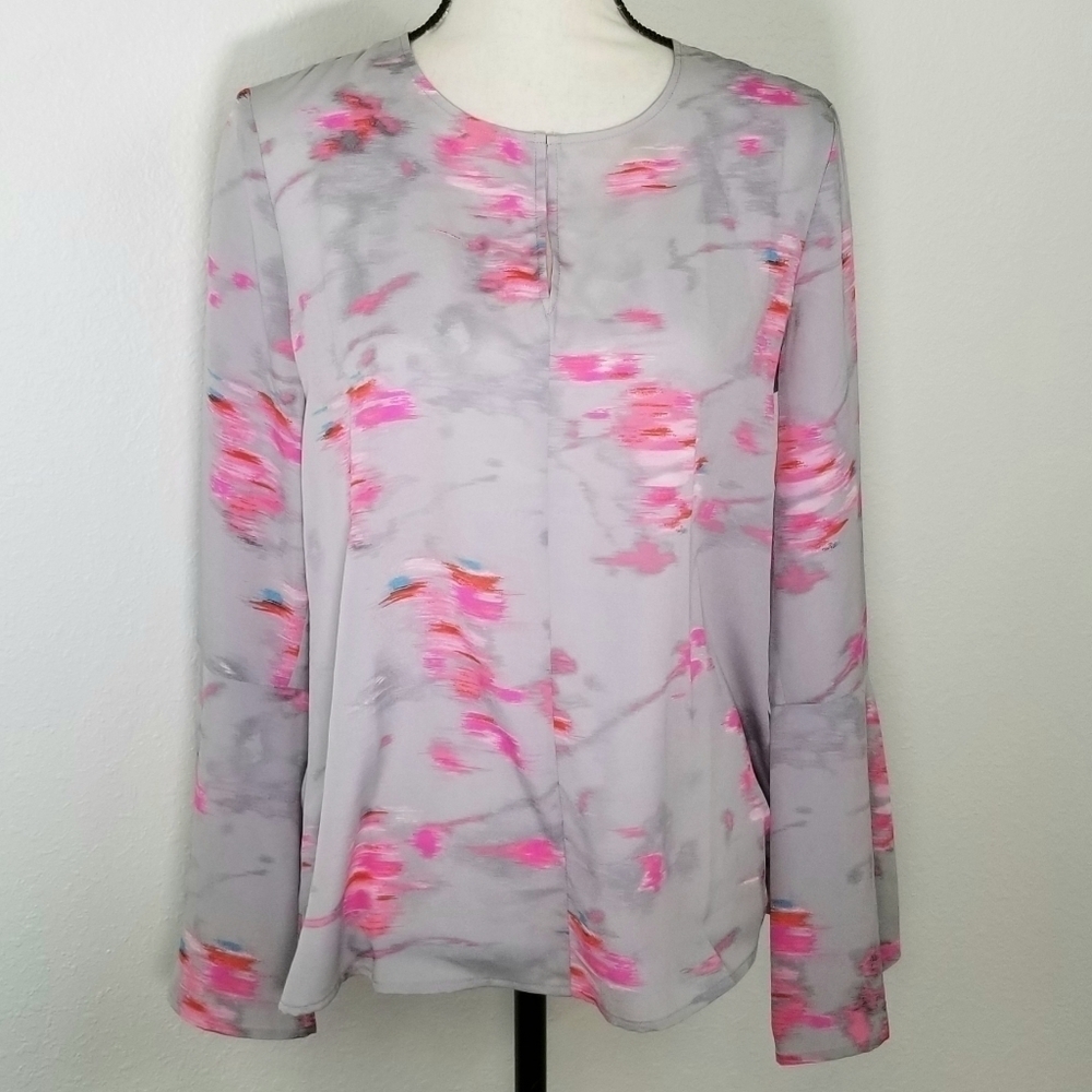 *NWT* BANANA REPUBLIC Gray Long Sleeve Top, size S
